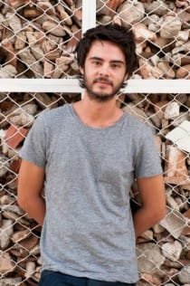 Diego-Hoefel-210x316