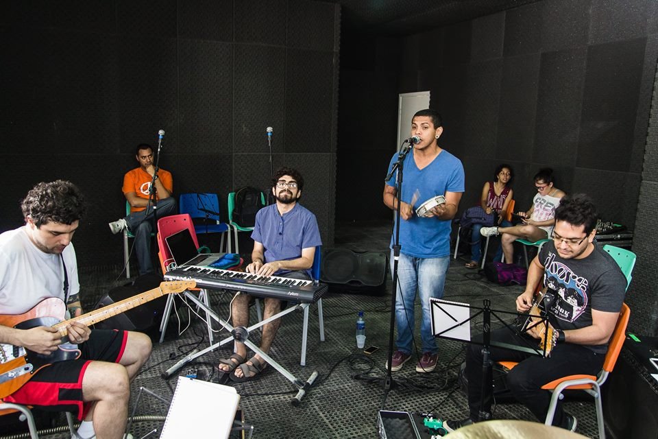 Dipas no Laboratorio de Musica da Porto Iracema Foto Arquivo pessoal Dipas
