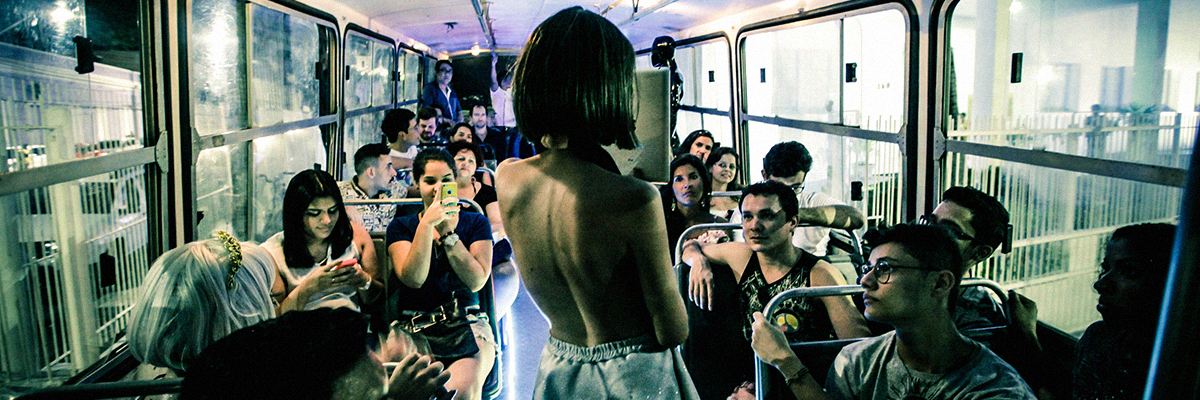 Espetáculo "Price World ou sociedade a preço de banana", do EmFoco Grupo de Teatro